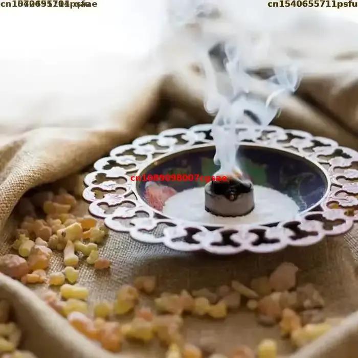 Résine d'encens naturelle pour la création de bougies, savons, parfums, huiles essentielles et aromathérapie à domicile en gris foncé jaune clair kaki foncé vert clair