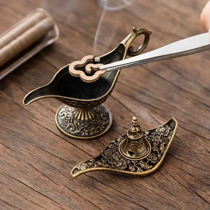 Brûleur d'encens en métal de style antique multifonction pour brûler encens ou parfum, bougeoir romantique et décoration d'intérieur pour maison ou bureau occasions spéciales