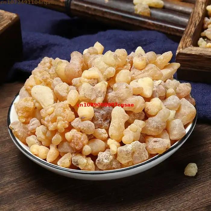 Résine d'encens naturelle pour la création de bougies, savons, parfums, huiles essentielles et aromathérapie à domicile en gris foncé jaune clair kaki foncé vert clair