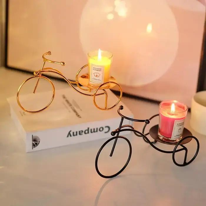 Élégant porte-bougie tricycle doré ; Décoration pour dîner aux chandelles