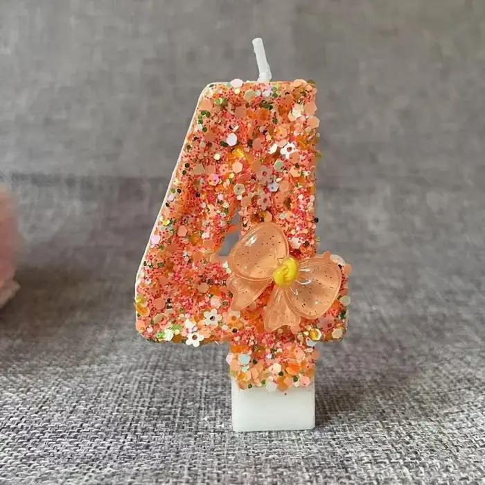 Bougie d'anniversaire avec nœud Orange