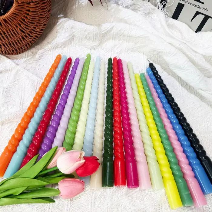 Boîte de 4 pièces, bougie conique filetée de couleur unie de 29 cm de long. Bougies longues pour fêtes de mariage
