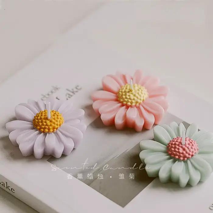 Bougie Daisy en cire de soja faite à la main pour aromathérapie et décoration d'événements spéciaux comme les mariages et les anniversaires