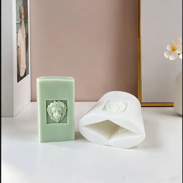 Moule à bougie de déesse Athènes pour création artisanale de bougies décoratives en gris clair ou vert clair style artistique et mythologique