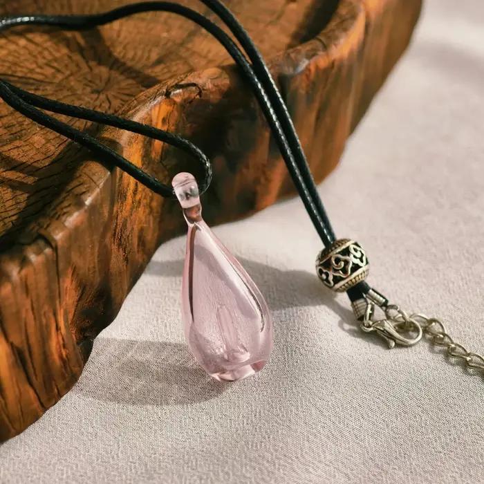Collier en verre rechargeable pour huiles essentielles et parfums, pendentif aromathérapie pour femmes, bijou multifonctionnel avec chaîne réglable, cadeau occasion spéciale