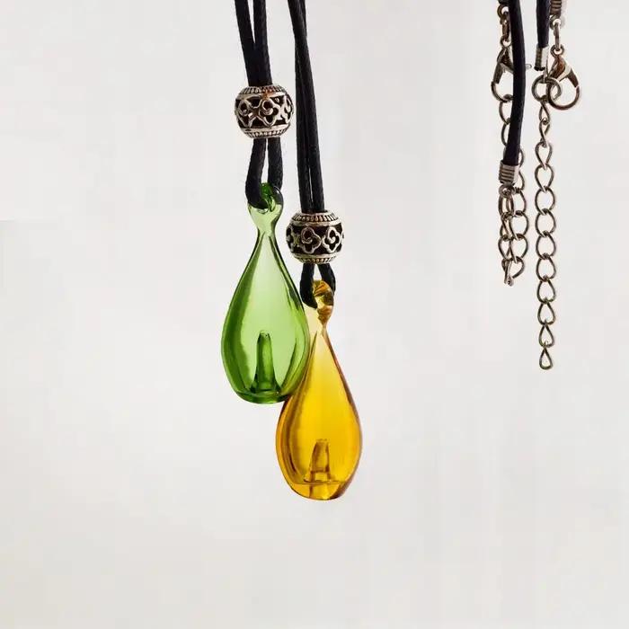 Collier en verre rechargeable pour huiles essentielles et parfums, pendentif aromathérapie pour femmes, bijou multifonctionnel avec chaîne réglable, cadeau occasion spéciale