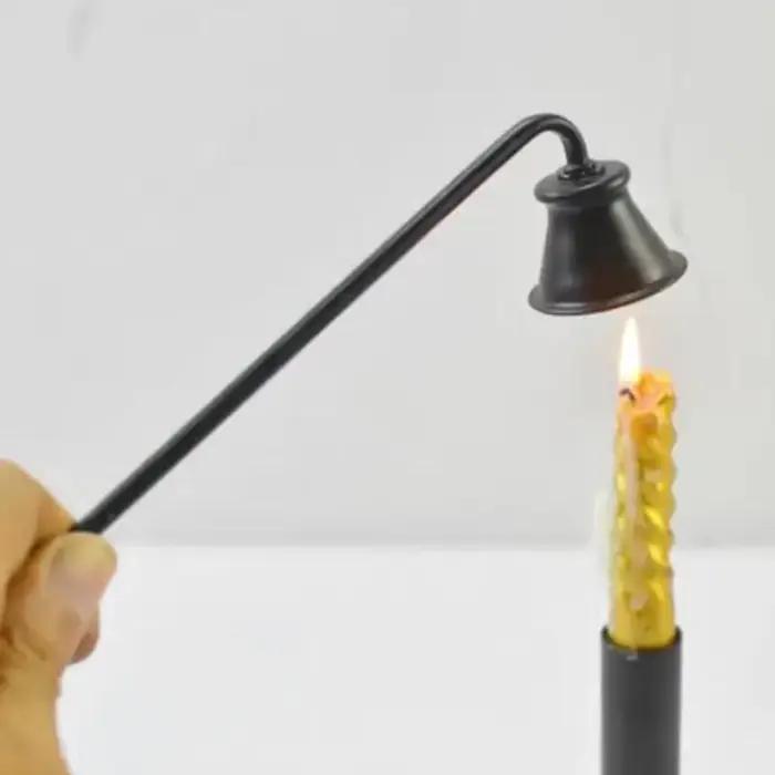Extingoir à bougie en forme de cloche métallique durable pour décoration intérieure et aromathérapie occassions spéciales