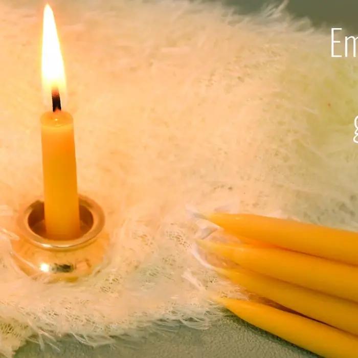 Bougie en cire d'abeille conique pour méditation relaxation et yoga 6cm haute sans fumée ni déchirures durée 20 minutes matériaux naturels qualité supérieure chambre de combustion tranquille et bien-être