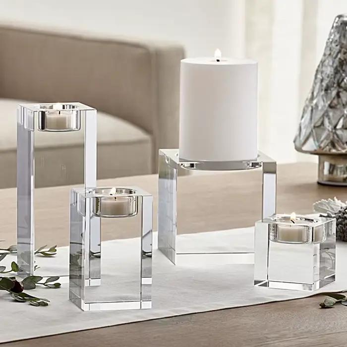 Bougeoirs en cristal clair modernes et romantiques pour décoration de maison et ambiance élégante à offrir pour divers événements