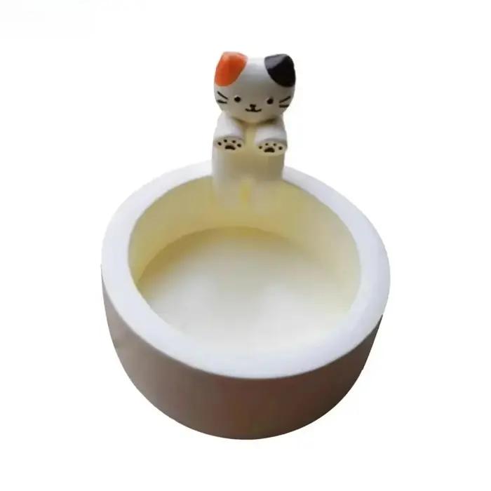 Porte-bougie en forme de chaton de dessin animé