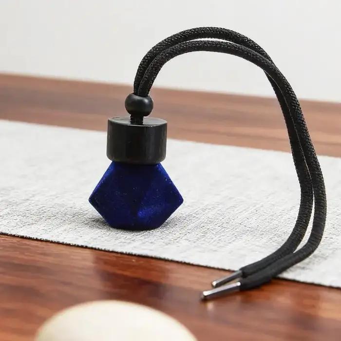 1 pièce Diffuseur de parfum en peluche bleue, flacon pendentif vide en verre pour aromathérapie auto