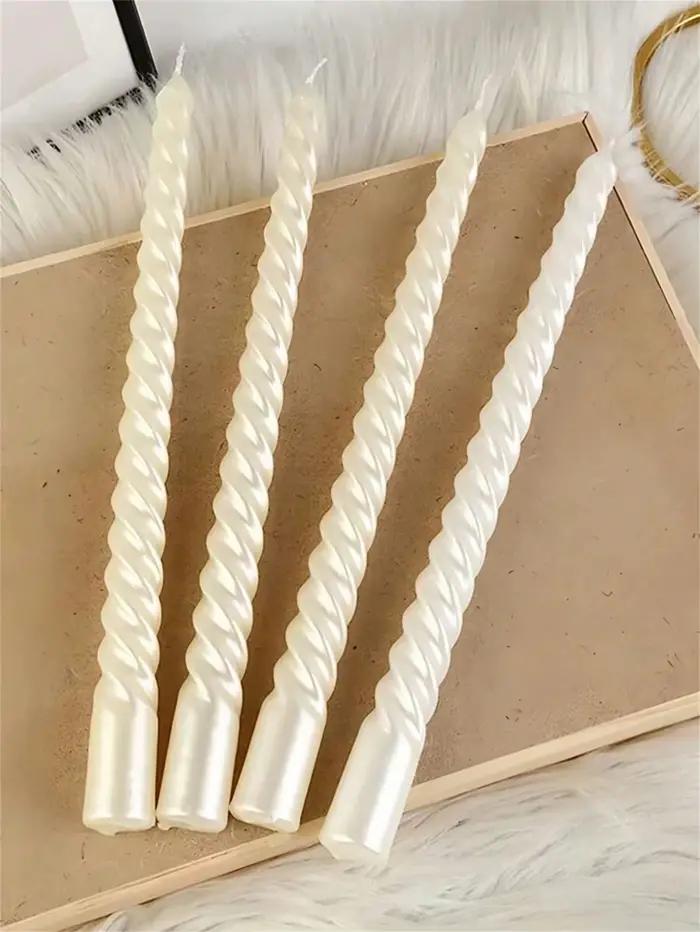 Bougies coniques noires pour dîners romantiques et cérémonies de mariage élégantes à offrir pour intérieur romantique
