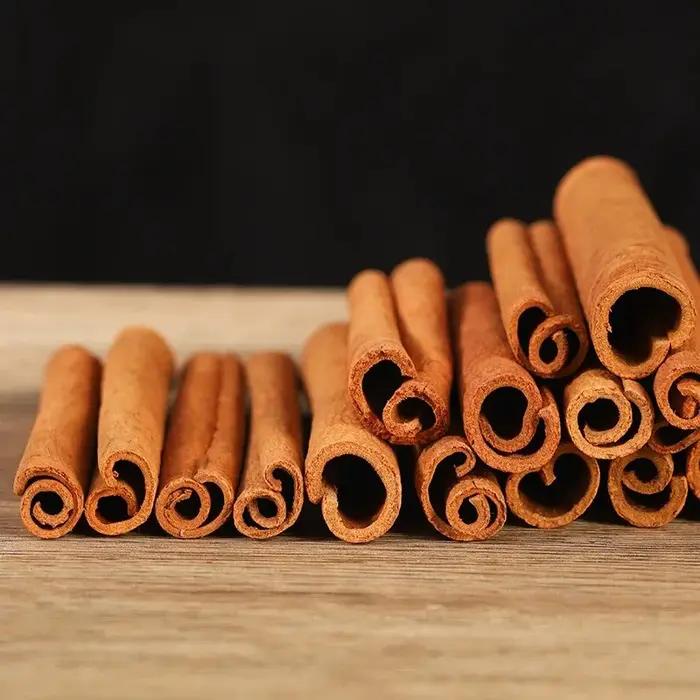 Bâtonnets de cannelle séchée de qualité supérieure de 10 cm