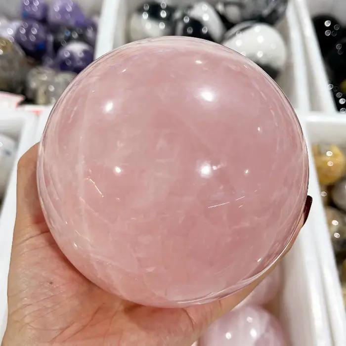 Boule de cristal de Quartz Rose naturel