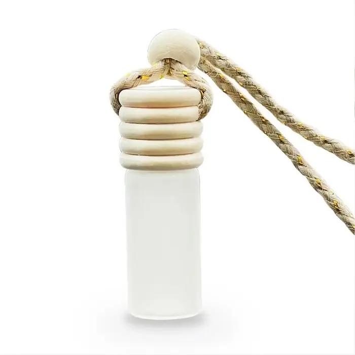 Vente en gros de 100 flacons de parfum pour voiture de 5 ml, diffuseur d'huiles essentielles avec bouchon en bois et cordelette.