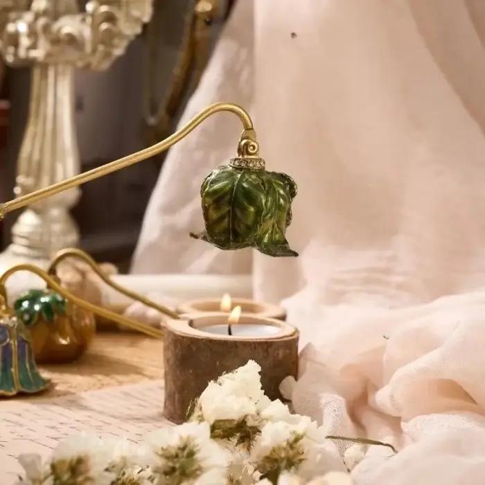 Éteignoir à bougie en forme de citrouille vintage pour aromathérapie avec manche long et finition en alliage de zinc pour occasions spéciales et décoration maison automnale