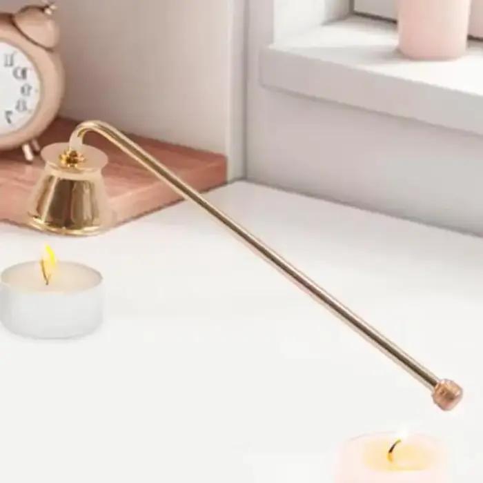 Extingoir à bougie en forme de cloche métallique durable pour décoration intérieure et aromathérapie occassions spéciales