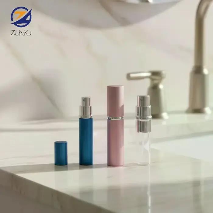 Atomiseur de parfum portable en aluminium de 5 ml, couvercle anti-fuite, plusieurs couleurs, idéal pour les voyages et l'usage quotidien.
