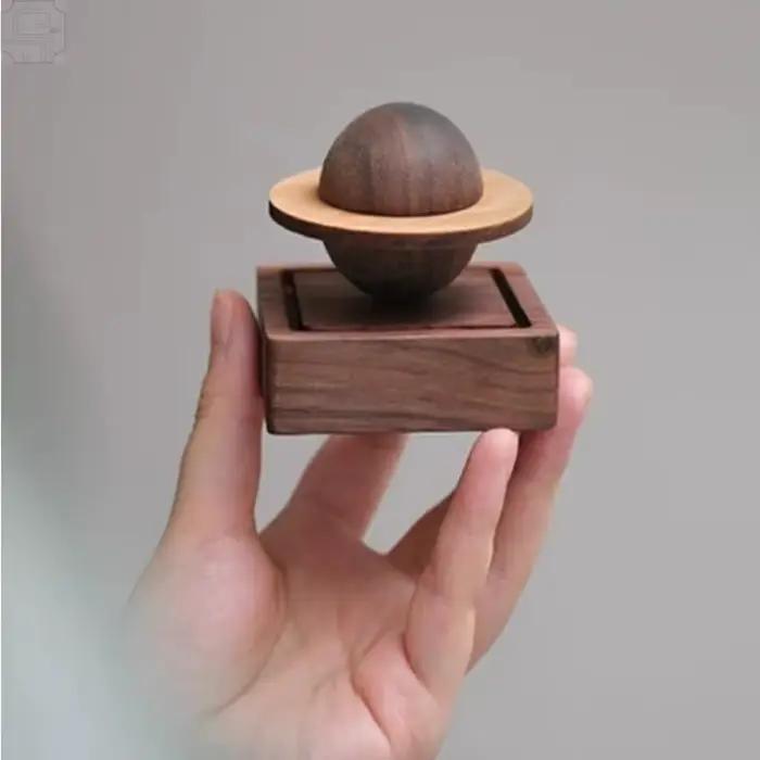 Diffuseur de parfum en bois sans huile essentielle, en forme de Jupiter, décoration pour la maison, air frais, cadeau pour un ami, essentiels pour la chambre de dortoir, 1 pièce