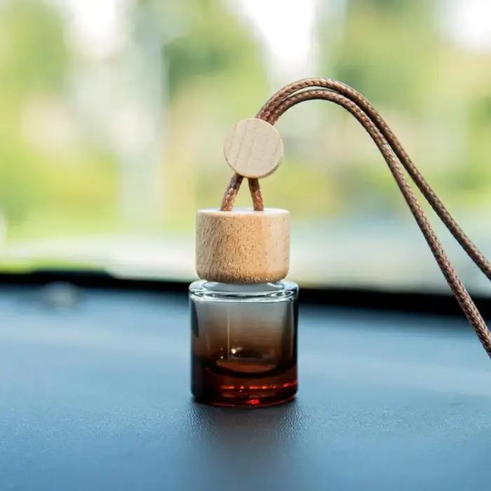 Diffuseur de parfum pour véhicule en verre transparent rechargeable avec huiles essentielles et parfums pour décoration intérieure et désodorisant d'air pour voiture et maison